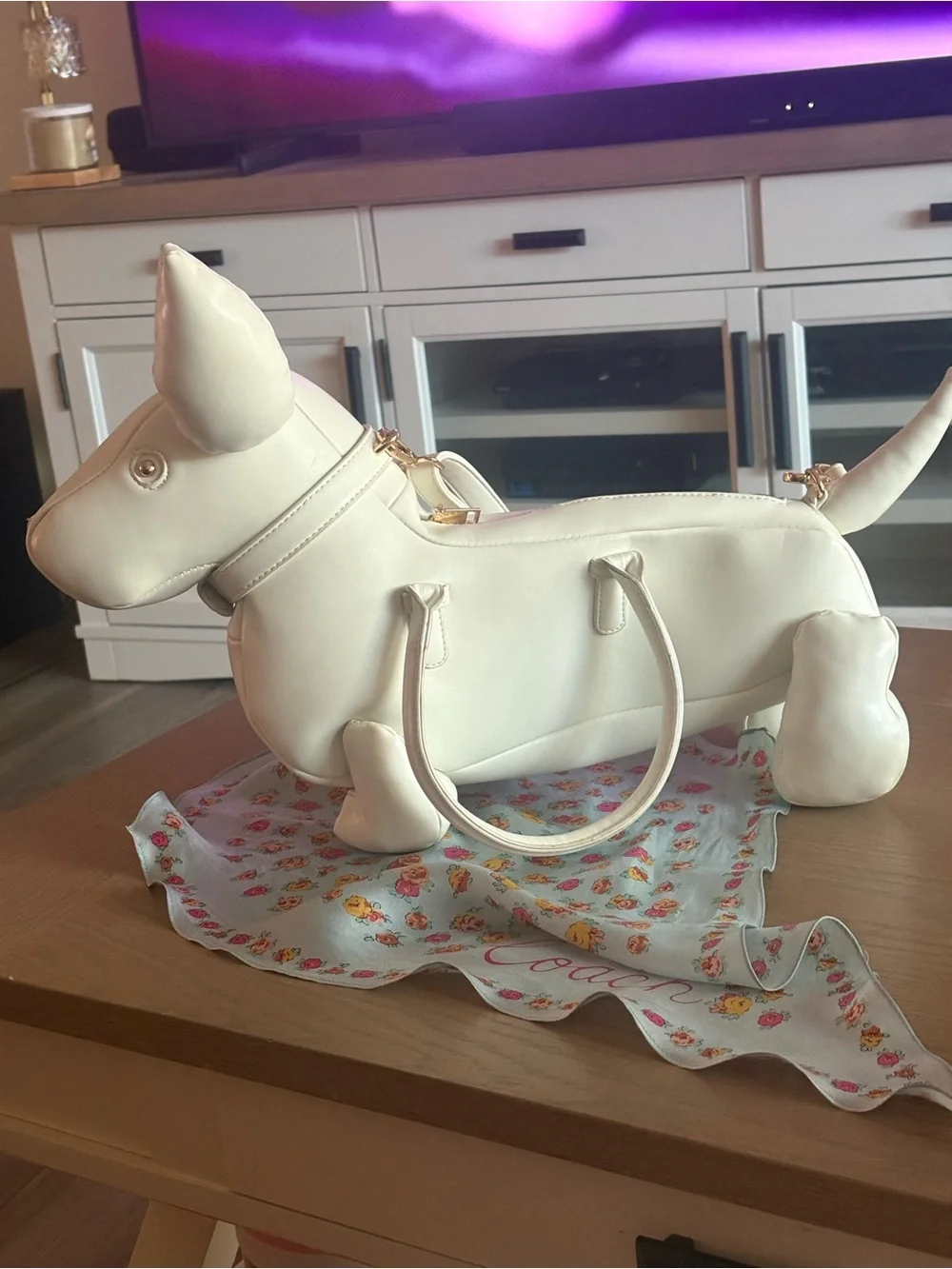AKIRA Dachshund White Dog-Shaped Crossbody Purse with Detachable Strap
